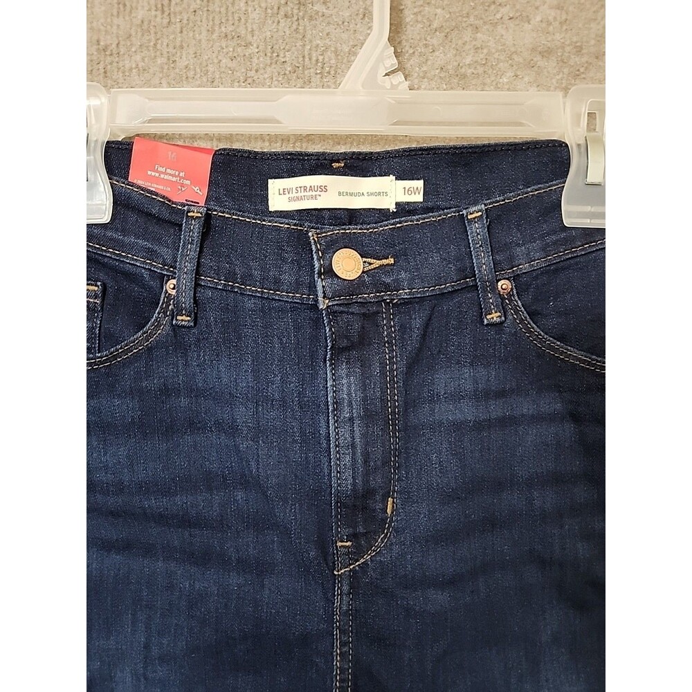 Levi Strauss Signature Bermuda Shorts Womens 16W Blue Dark Wash Cuffed NEW - Picture 4 of 12